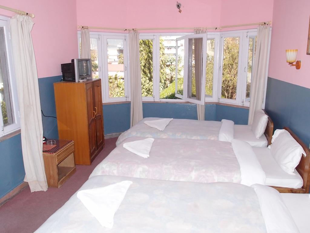 Hotel Fishtail Villa Покхара Екстер'єр фото